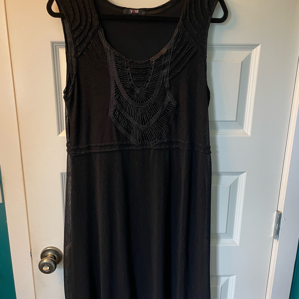 Elegant Black Sleeveless Midi Dress